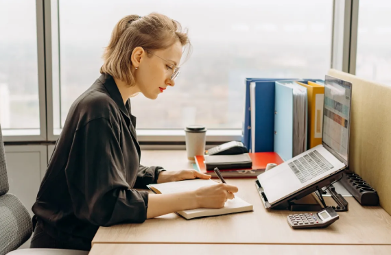 品牌网站营销策划外包：解锁品牌线上增长的新路径